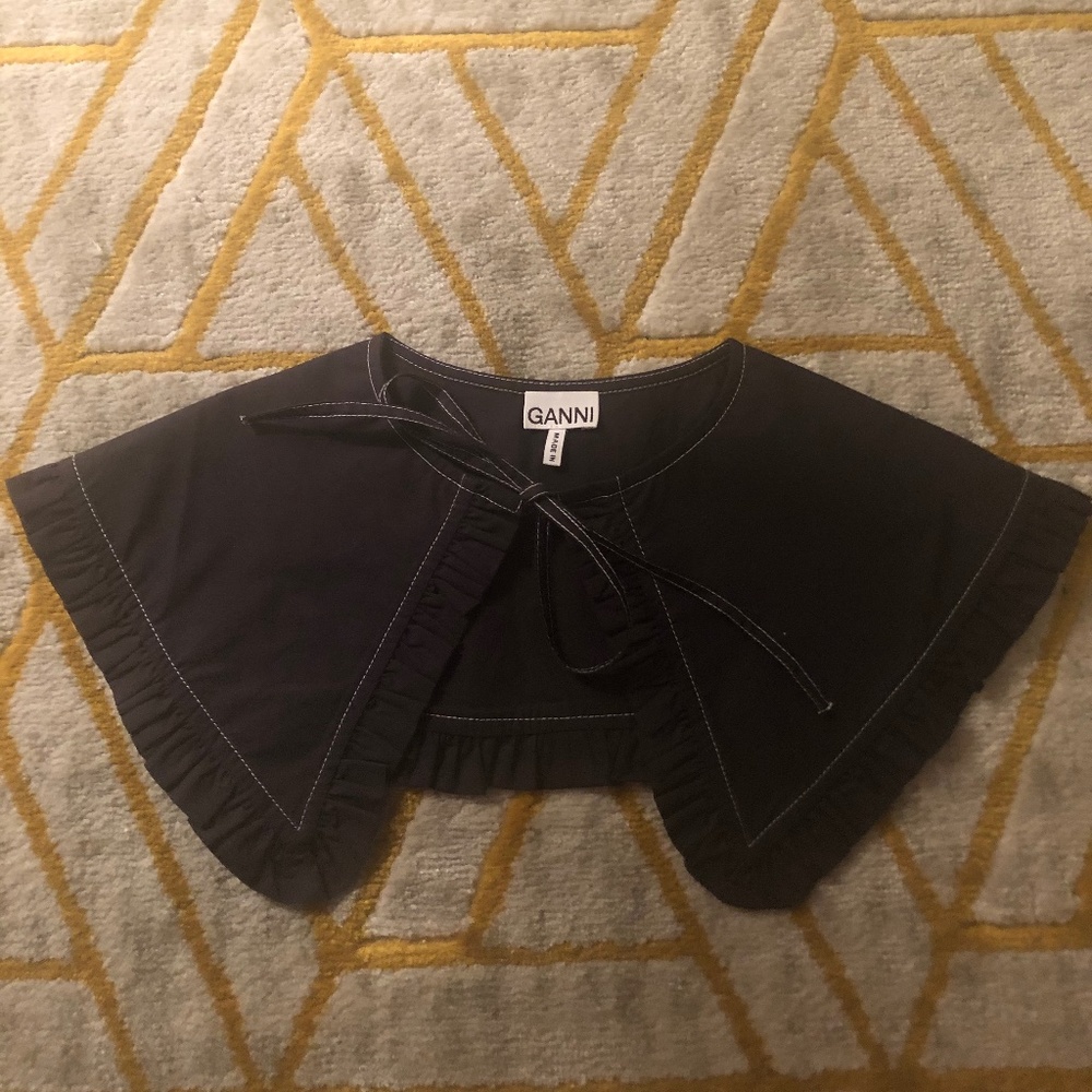 Ganni collar